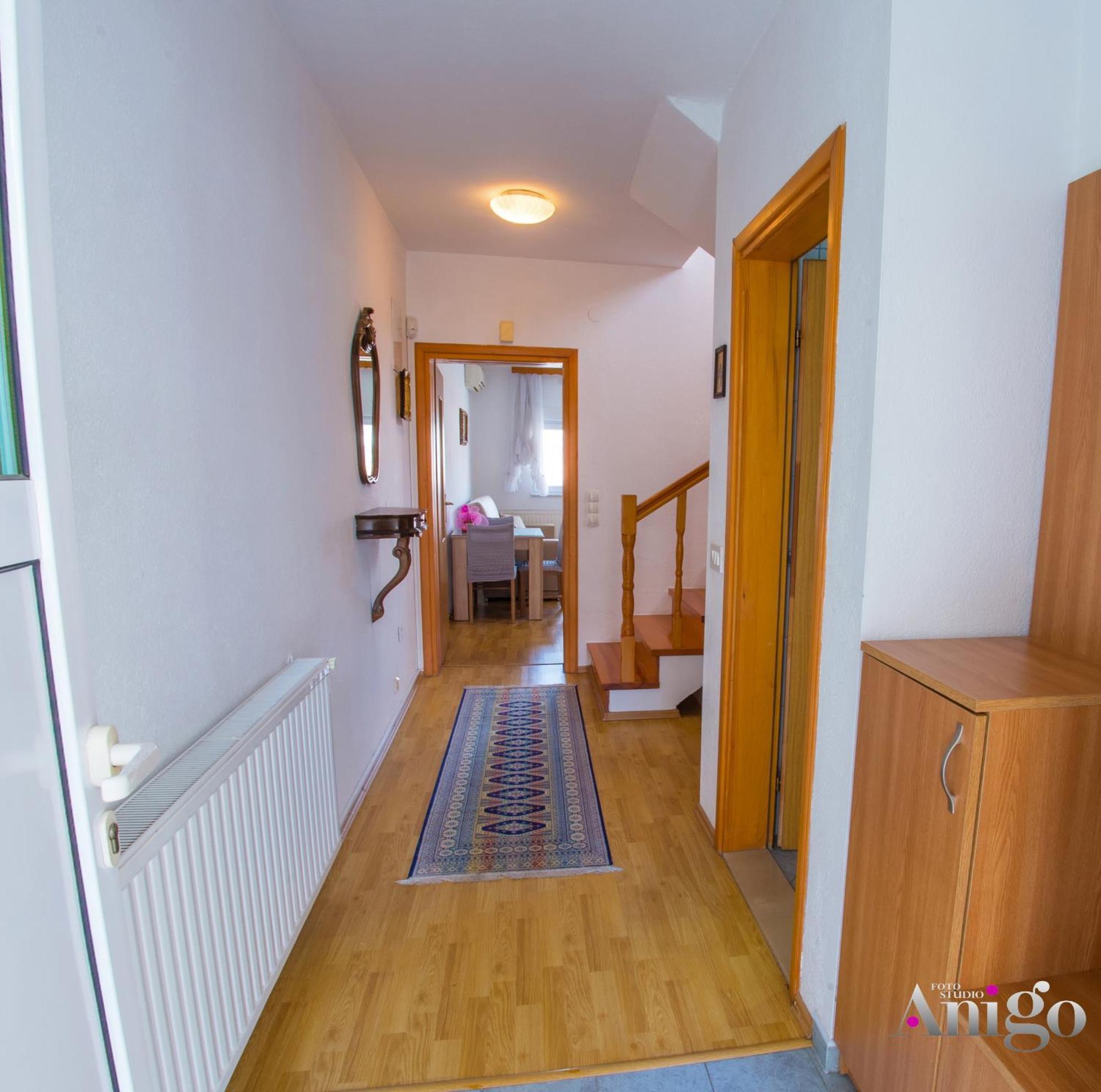 Apartment Ado Mostar Exterior foto
